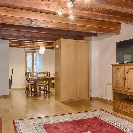 Saplan Real Estate Montlude Apartment *
