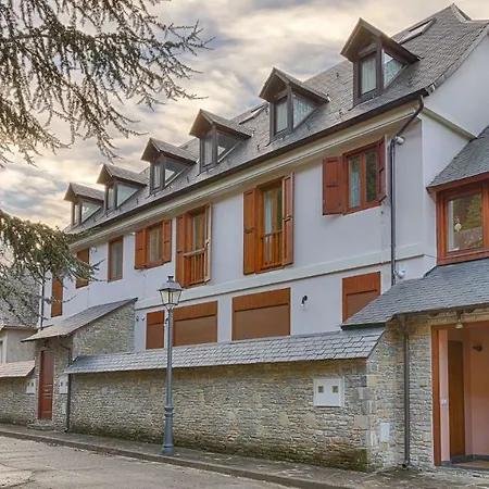 Saplan Real Estate Montlude Apartment Les