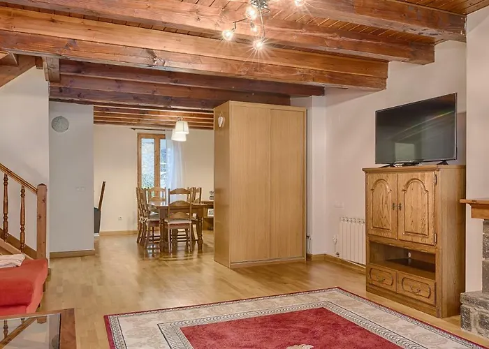 Saplan Real Estate Montlude Apartamento *