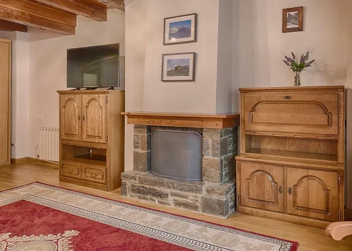 Saplan Real Estate Montlude